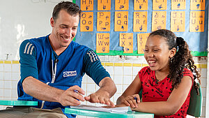 Dominik Klein unterstützt Plan International Dominik Klein unterstützt Plan International