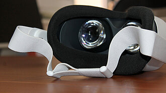 Das Bild zeigt das innere einer VR-Brille.