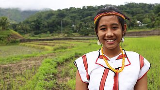 Als Jugendbotschafterin setzt sich Xylaze dafür ein, dass Kinder in den Philippinen gewaltfrei aufwachsen können. © Plan
